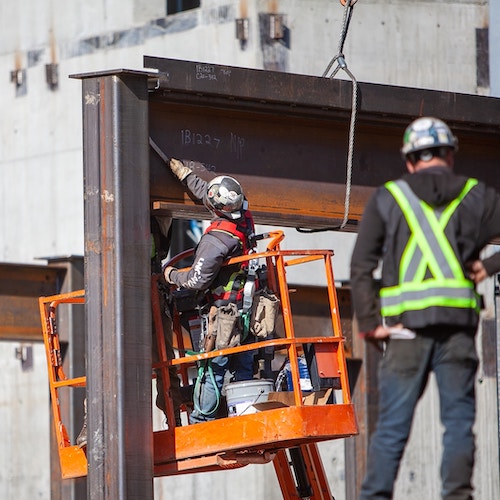 A Couple of Construction Workers - SCR Safety Solutions